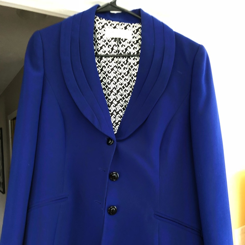 Blue Tahari Blazer